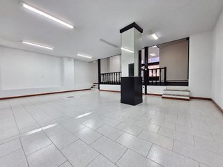 Local comercial en alquiler en Centro en Torrelavega
