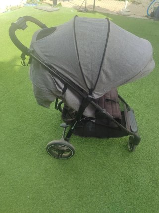 Carrito de bebé Kinderkraft gris