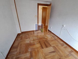 Piso en venta en Plaza España - Villa Pilar - Reyes Católicos - Vadillos en Burgos