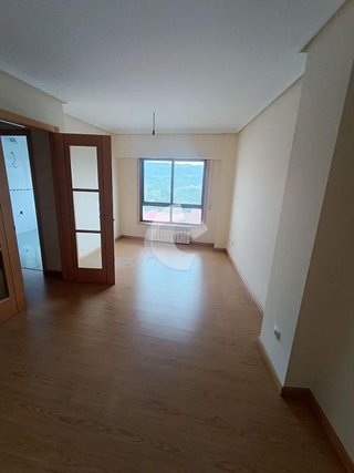 Piso en venta en Mariñamansa en Ourense