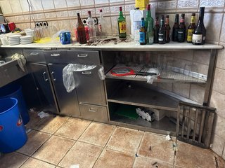 Barra de Inox con Sobre de Mármol 2,7m 50 de ancho