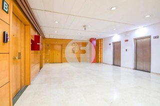 Oficina en alquiler en Zona Industrial en Prat de Llobregat, El