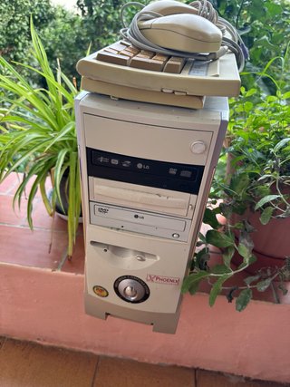 Ordenador Vintage Phoenix Windows 98