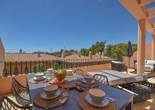 Piso en venta en Los Naranjos en Marbella
