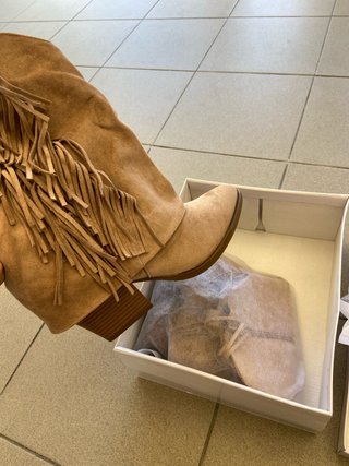 Botas de camurça com franjas