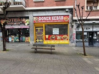Local comercial en venta en San Pedro de Deusto-La Ribera en Bilbao