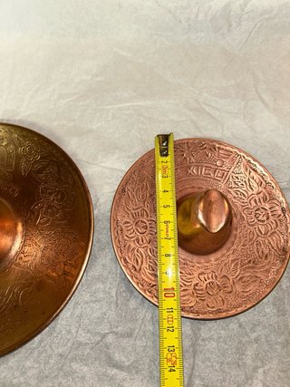 Tris posacenere in ramevintage a forma di sombrero