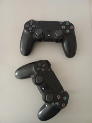 PS4 Pro + 3 Juegos y 2 Mandos
