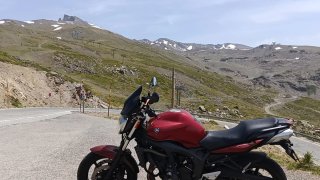 Yamaha Fazer FZ6N Roja y Negra