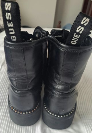 Botines de piel negros con cordones