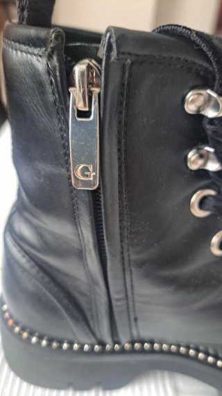 Botines de piel negros con cordones