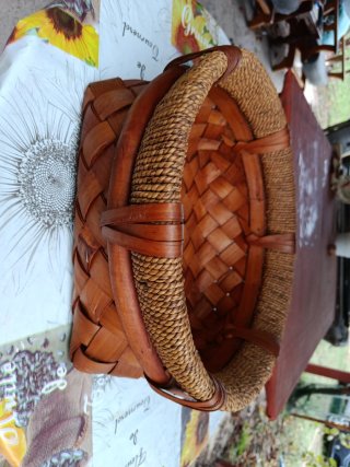 Cesta de Madera y Mimbre Trenzado