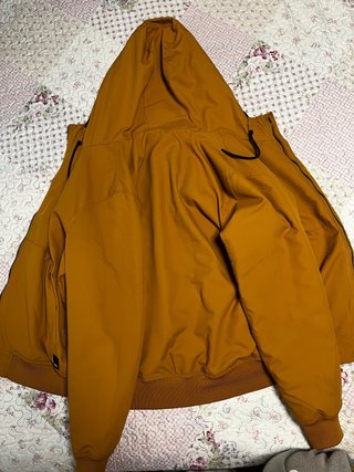 Chaqueta naranja Lefties