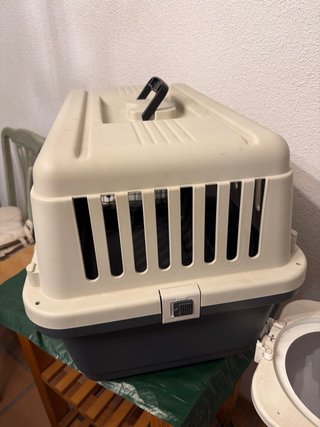 Transportín para mascotas beige y gris