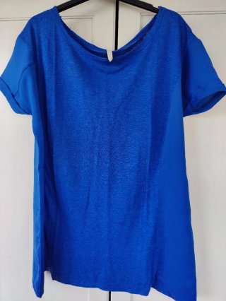 Camiseta azul klein