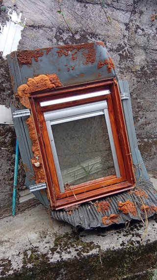Ventana de tejado tipo Velux