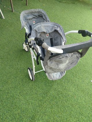 Carrito Gemelar de Juguete