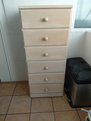 Cajonera de madera con 6 cajones