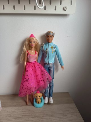 Barbie y Ken Príncipes con Mascota