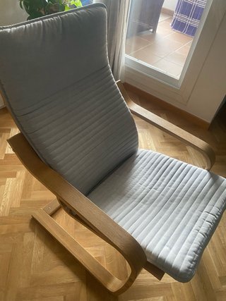Sillón Pöang Ikea con Reposapiés