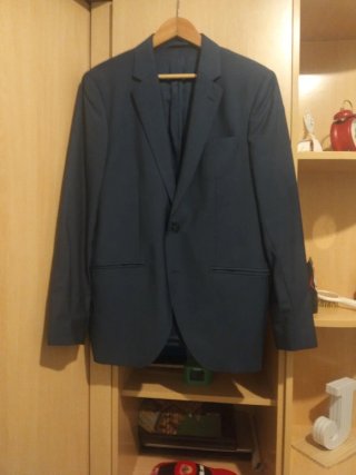 Americana de hombre azul