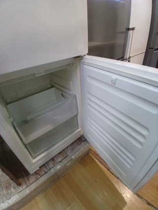 Nevera Liebherr Blanca