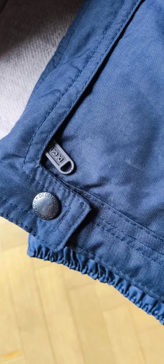 Pantalón de esquí Decathlon azul.