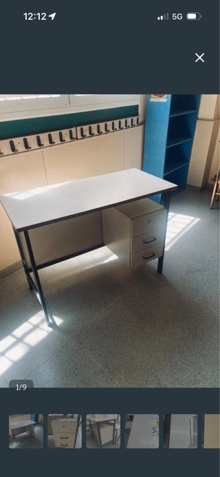 Mesa de escritorio con cajonera
