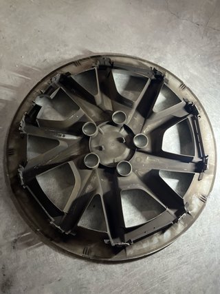 Tapacubos Toyota Prius 16 pulgadas (leer)