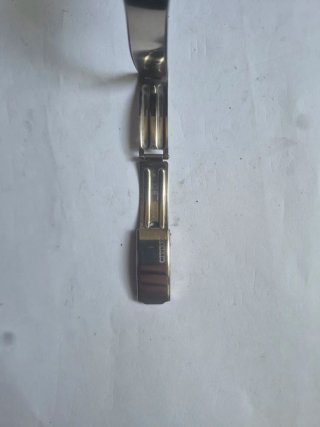 Reloj Citizen Plateado y Dorado