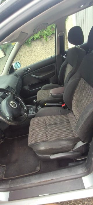 Volkswagen Golf 2002