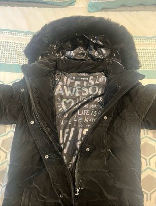 Abrigo Desigual Negro de Niña
