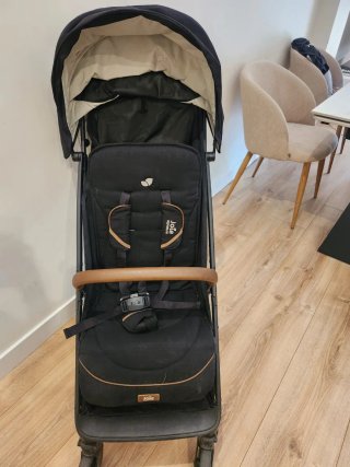 Silla de Paseo Joie Signature Negra