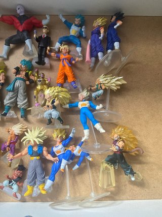 Lote de 24 Figuras Gashapon Dragon Ball HG