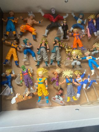Lote de 24 Figuras Gashapon Dragon Ball HG