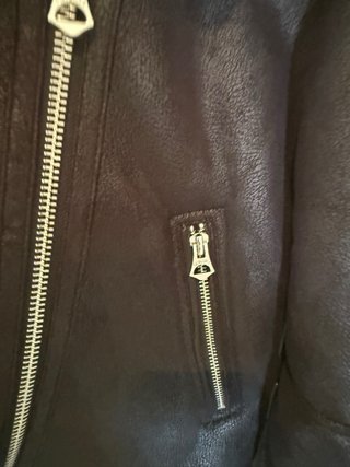 Cazadora Bershka Negra Talla L