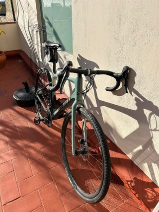 Bicicleta de Gravel Giant Revolt Advanced 0
