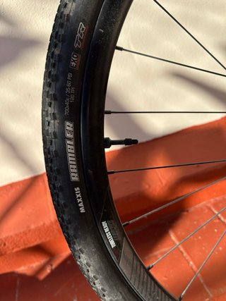 Bicicleta de Gravel Giant Revolt Advanced 0