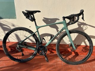 Bicicleta de Gravel Giant Revolt Advanced 0