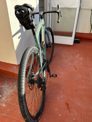 Bicicleta de Gravel Giant Revolt Advanced 0