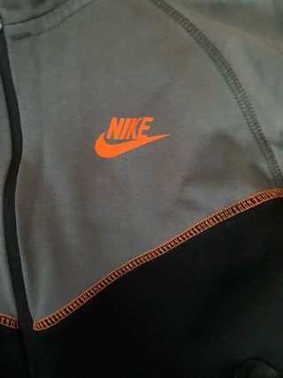 Chaqueta Nike Tech Negra y Gris