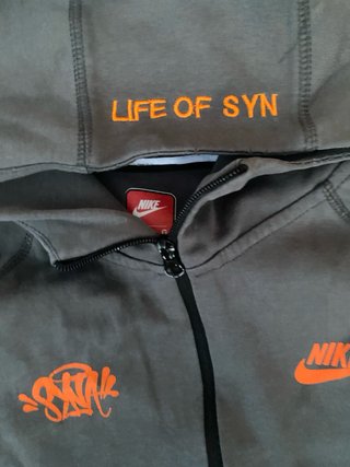 Chaqueta Nike Tech Negra y Gris