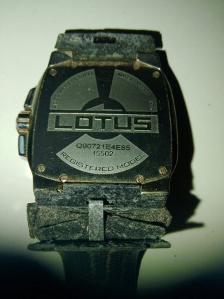 Reloj Lotus Negro y Naranja