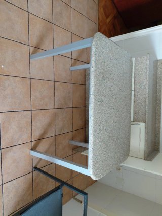 Mesa de Cocina con Encimera de Piedra