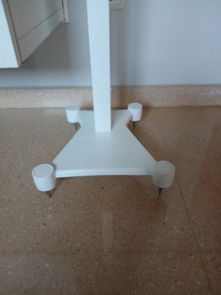 Base para altavoces blanca
