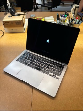 MacBook Pro 13 2020 (Intel Core i5)