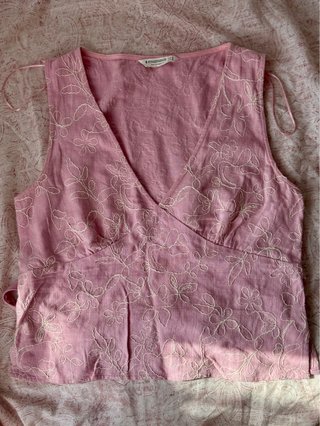 Top Stradivarius rosa bordado flores M