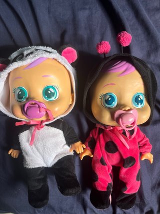 Set de 2 Muñecos Bebés Llorones