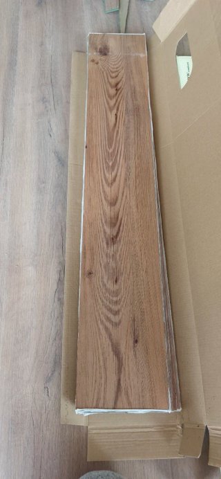 Parquet vinílico adhesivo imitación madera