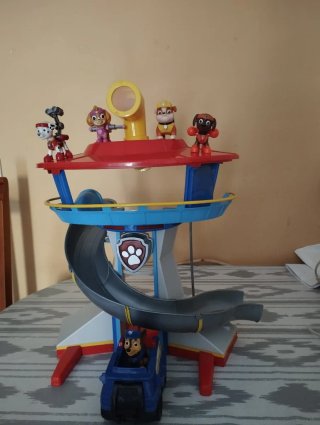 Puesto de Control Patrulla Canina con Figuras